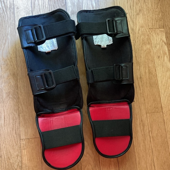 Title boxing shin guards - kids - Picture 2 of 4